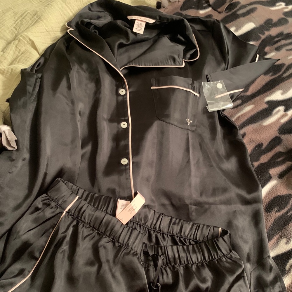 NWT Victoria secret shorts silk pajama